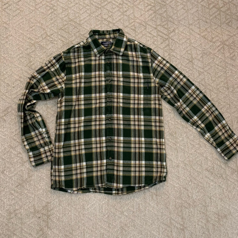 Eddie Bauer flannel shirt men’s Small Green and Tan Plaid button up Cotton fall